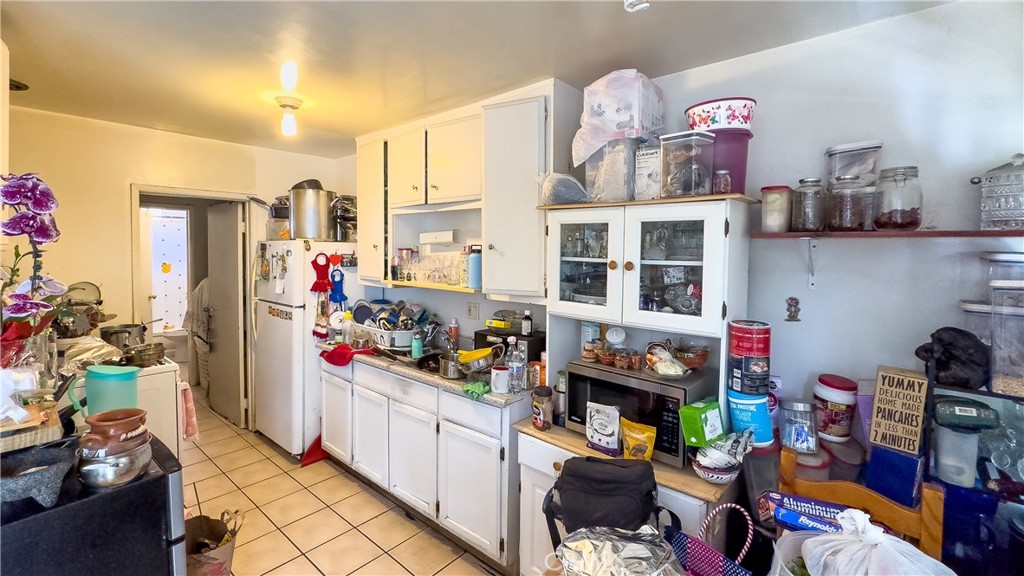 https://media.crmls.org/medias/48187d05-9501-41f2-8df8-9c873bfe8d70.jpg?preset=X-Large