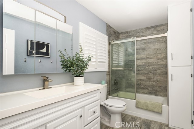 Detail Gallery Image 21 of 36 For 20402 Seven Seas Ln, Huntington Beach,  CA 92646 - 4 Beds | 3/1 Baths