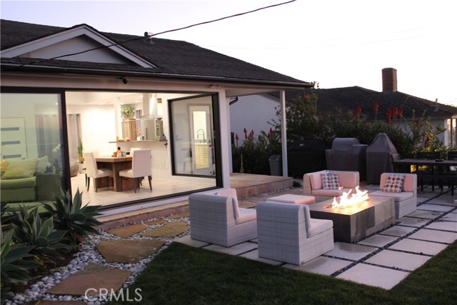 Detail Gallery Image 10 of 26 For 161 via Pasqual, Redondo Beach,  CA 90277 - 3 Beds | 2 Baths