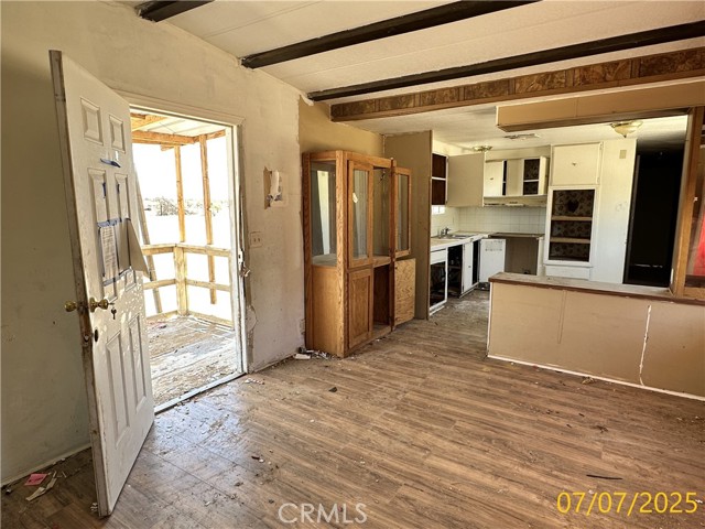 Detail Gallery Image 12 of 15 For 46123 Fairview Rd, Newberry Springs,  CA 92365 - 6 Beds | 5 Baths
