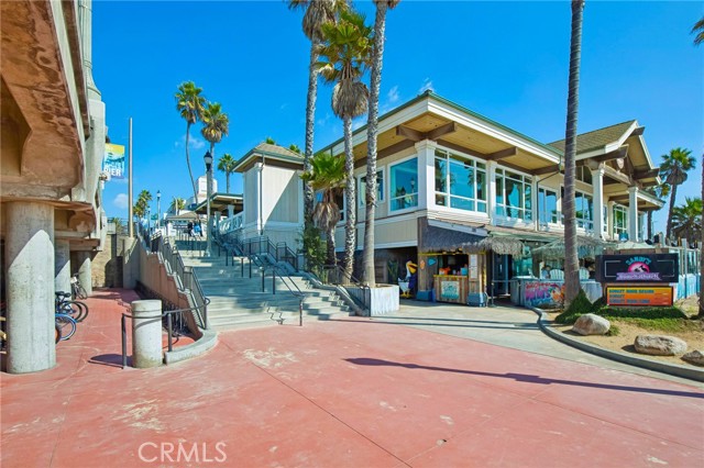 21254 Lorca Circle, Huntington Beach CA: https://media.crmls.org/medias/481969a7-1c61-45c4-a2de-f91c14d23573.jpg