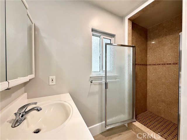 Detail Gallery Image 34 of 73 For 24204 Calvert, Woodland Hills,  CA 91367 - 6 Beds | 3 Baths