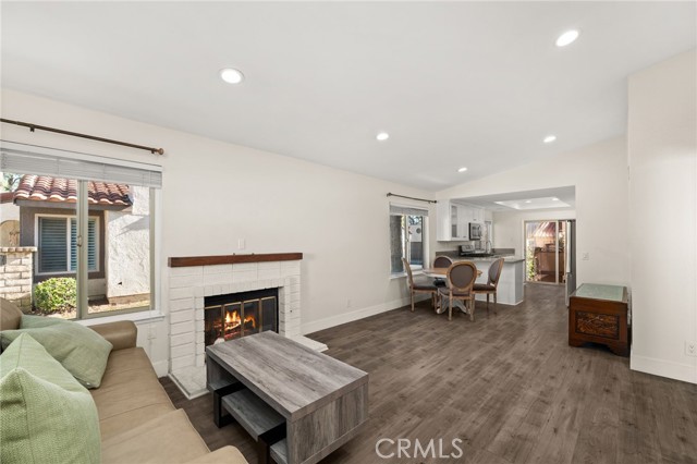 Detail Gallery Image 6 of 33 For 9770 El Paseo, Rancho Cucamonga,  CA 91730 - 2 Beds | 1 Baths