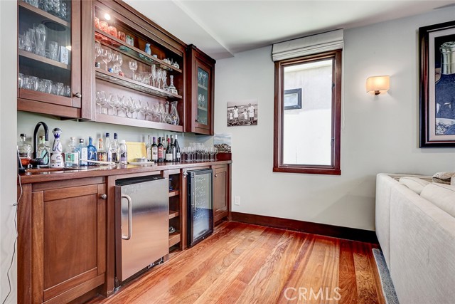 Detail Gallery Image 17 of 44 For 436 32nd St., Manhattan Beach,  CA 90266 - 4 Beds | 4 Baths