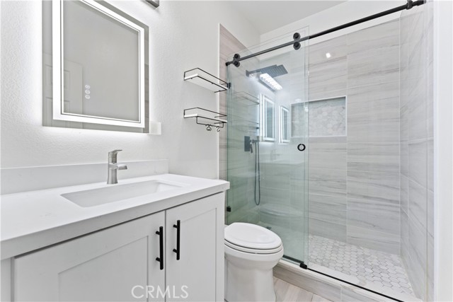 Detail Gallery Image 17 of 31 For 21 New Jersey, Irvine,  CA 92606 - 5 Beds | 3 Baths