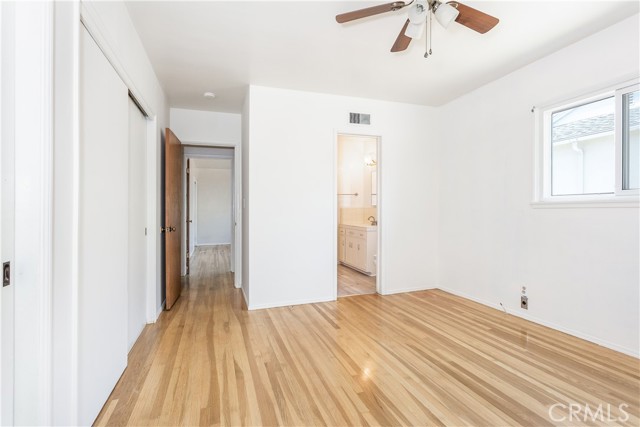 10436 Columbus Avenue photo 19