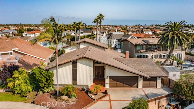 16661 Wellington Circle, Huntington Beach, CA 92649