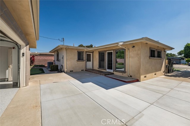 Detail Gallery Image 49 of 56 For 2701 Chatwin Ave, Long Beach,  CA 90815 - 3 Beds | 2 Baths