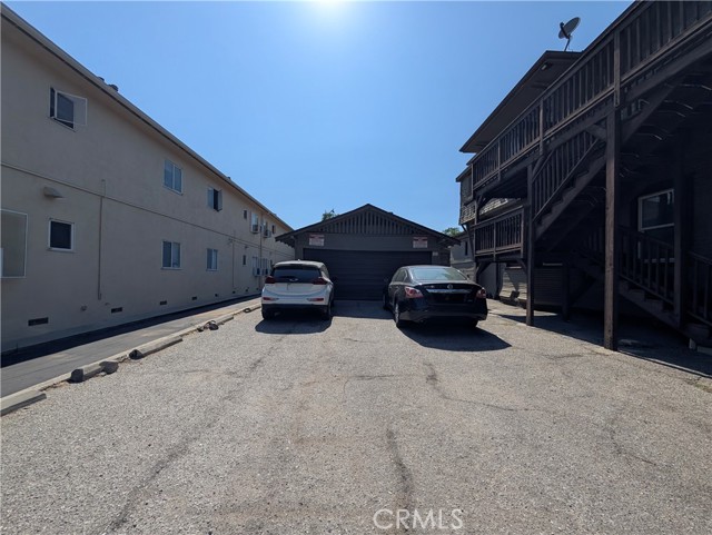 Detail Gallery Image 3 of 11 For 325 S Los Robles Ave, Pasadena,  CA 91101 - – Beds | – Baths