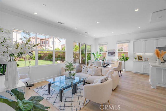 98 Quill, Irvine CA: https://media.crmls.org/medias/481c789a-7eaf-4662-8627-a376922d8c53.jpg