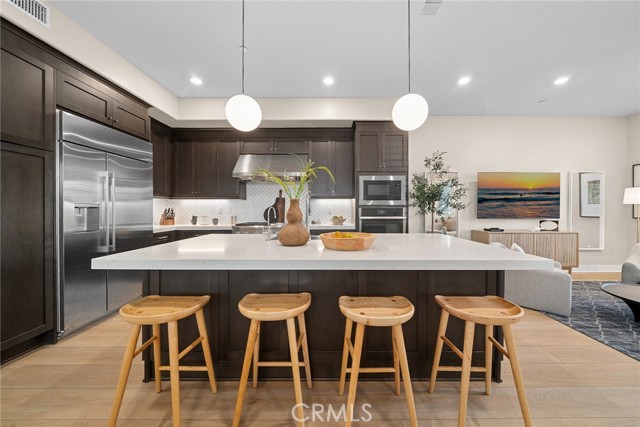 Detail Gallery Image 7 of 46 For 163 Crossover, Irvine,  CA 92618 - 4 Beds | 3/1 Baths