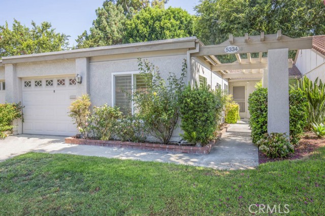 Detail Gallery Image 2 of 29 For 5334 Bahia Blanca #B,  Laguna Woods,  CA 92637 - 2 Beds | 2 Baths