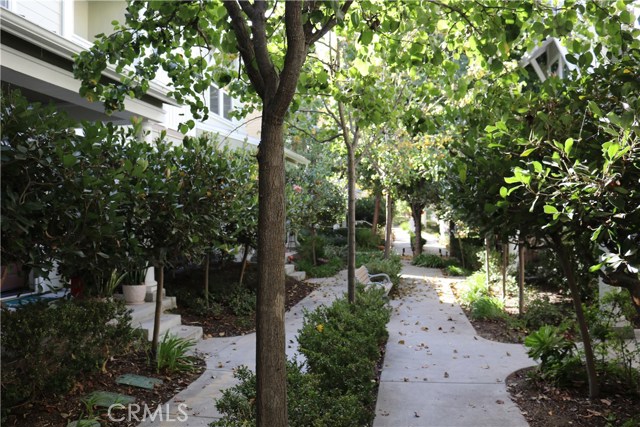 Detail Gallery Image 3 of 38 For 64 Valmont Way, Ladera Ranch,  CA 92694 - 2 Beds | 2/1 Baths