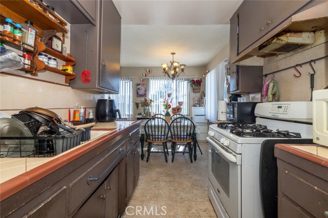 2912 W Via Acosta, Montebello CA: https://media.crmls.org/medias/481e95d9-48f6-48c9-a74a-c323252f6abb.jpg