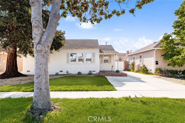 Image 3 of 47 For 2155 Euclid Avenue