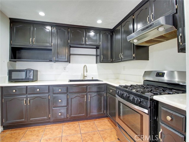 Detail Gallery Image 9 of 38 For 110 W Forhan St, Long Beach,  CA 90805 - 2 Beds | 1 Baths