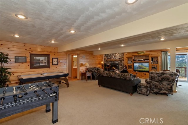 Detail Gallery Image 32 of 75 For 42545 Pegasus, Big Bear Lake,  CA 92315 - 5 Beds | 4 Baths