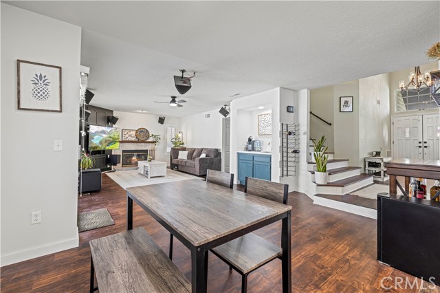 28777 Kathleen Avenue, Saugus CA: https://media.crmls.org/medias/481fcc16-8398-4402-89e3-66ade4b6a8c9.jpg