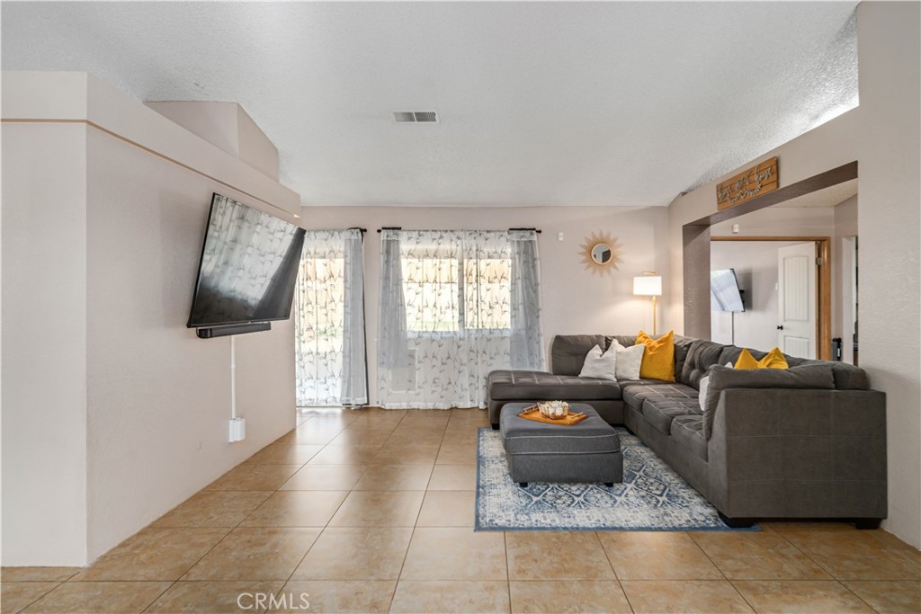 48201170 40D0 4153 9E02 B05Eefa87616 1133 Barrington Avenue, Rosamond, Ca 93560 &Lt;Span Style='BackgroundColor:transparent;Padding:0Px;'&Gt; &Lt;Small&Gt; &Lt;I&Gt; &Lt;/I&Gt; &Lt;/Small&Gt;&Lt;/Span&Gt;