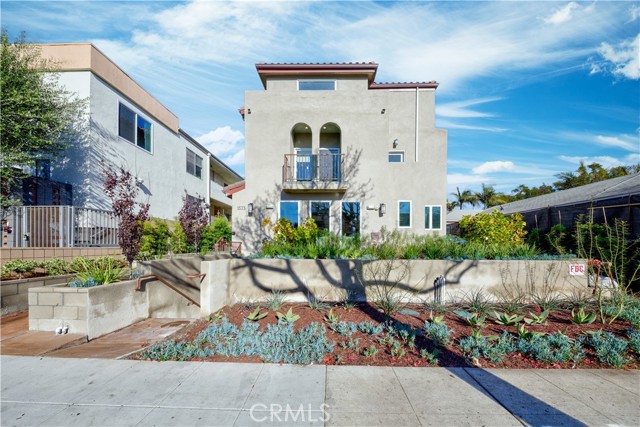 1533 11th Street A Santa Monica, California Welcome to coastal community in the heart of Santa Monica beach. This stunning luxurious townhouse in contemporary architecture with 2bedrooms /2.5bathrooms. An excellent location and a private backyard deserves you to name it HOME! Brand new unit comes with 2 secure underground parking spot garage; Additional loft space and individual roof terraces.First floor features a light filled and open kitchen including living room area.Moving to upstairs you will find the master room with a high ceilings and a wonderful outdoor patio.The additional loft on the third floor. This home located close to Santa Monica pier.Only 3 mins drive and walking distance to Santa Monica College,Art center,dining,schools, shopping plazas and freeway access.Submit your offer and feel the Pacific breeze! It won’t last long!