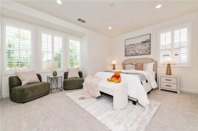 124 Cruiser, Irvine CA: https://media.crmls.org/medias/48213d10-d8f9-41bc-b96b-6ffb087bfd6e.jpg