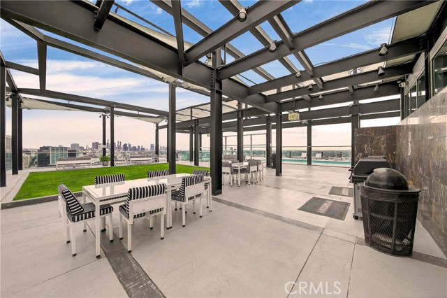 3810 Wilshire Boulevard, Los Angeles CA: https://media.crmls.org/medias/48216bd7-2430-44f6-bdc1-89acf97cc45f.jpg