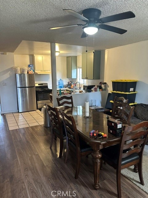 201 W Raymond Street, Compton CA: https://media.crmls.org/medias/48219daf-99be-4e99-a10e-d1503528d13b.jpg
