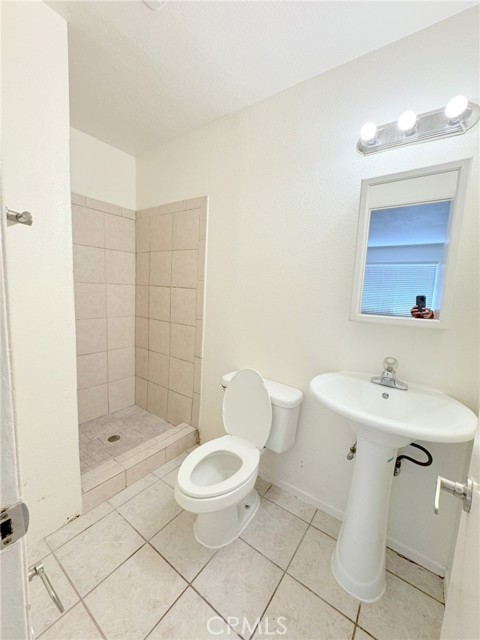305 Orchid Lane, Pomona CA: https://media.crmls.org/medias/4821affa-b22c-466e-a7a7-a743a9efa1b4.jpg