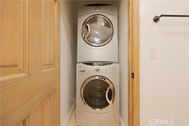 Detail Gallery Image 18 of 27 For 19617 Oxnard St, Tarzana,  CA 91356 - 3 Beds | 2 Baths