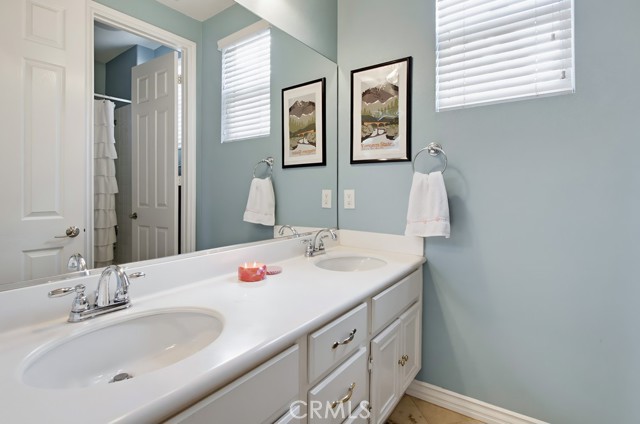 26161 Wyndemere Court, Escondido CA: https://media.crmls.org/medias/48227855-2ed5-46f3-848c-f59c0713fe53.jpg