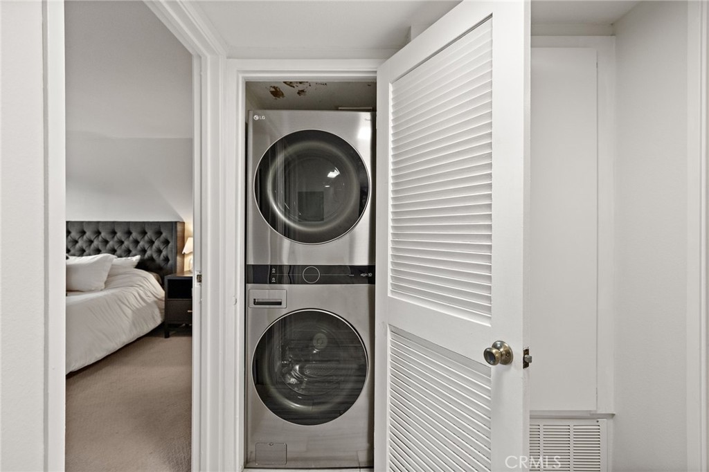 48233758 8ab4 4db6 A041 2d70c1bbef6d