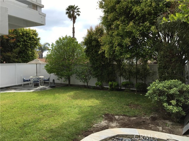 Detail Gallery Image 17 of 21 For 952 2nd. Street, Manhattan Beach,  CA 90266 - 5 Beds | 3 Baths