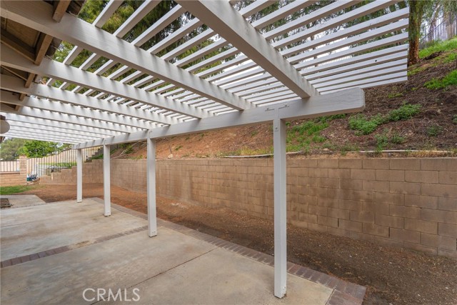 29608 Bright Spot Road, Highland CA: https://media.crmls.org/medias/4825670c-c3be-41be-9d7d-f3c98e1e6c6d.jpg
