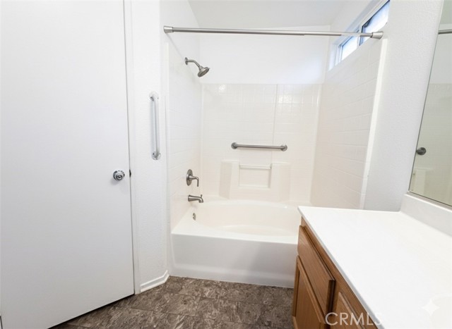 12733 Appian Avenue, Victorville CA: https://media.crmls.org/medias/4825745d-0d05-4926-a493-7b164a89a79b.jpg