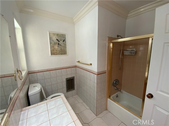Detail Gallery Image 22 of 43 For 640 S Azusa Ave, West Covina,  CA 91791 - 4 Beds | 3/1 Baths