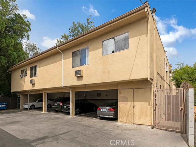 7049 Vassar Avenue, Canoga Park CA: https://media.crmls.org/medias/4827a86f-73e9-4613-8ec6-da2dbc2863af.jpg