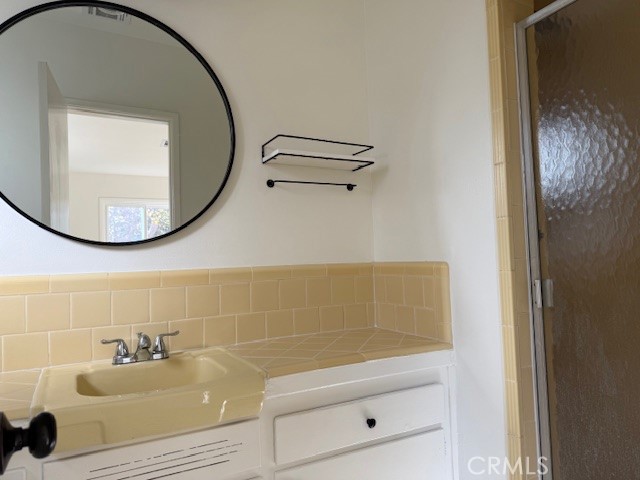 Detail Gallery Image 9 of 30 For 2707 Locksley Pl, Silver Lake Los Angeles,  CA 90039 - 3 Beds | 2 Baths