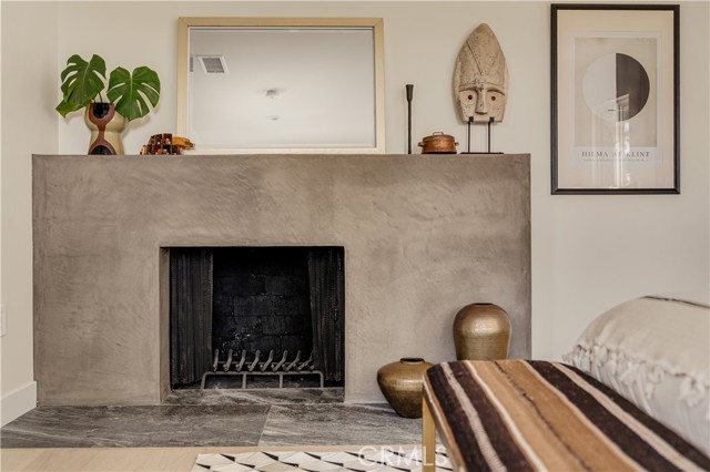 Detail Gallery Image 12 of 39 For 3950 Franklin Ave, Los Angeles,  CA 90027 - 3 Beds | 3/1 Baths