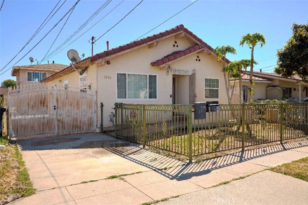 Duplex at 1746 Jackson Ave