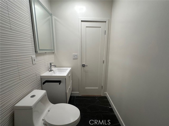 Detail Gallery Image 4 of 8 For 2626 Cloverfield, Santa Monica,  CA 90405 - 1 Beds | 1 Baths