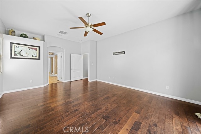 9403 Big Bear Lake Court, Bakersfield CA: https://media.crmls.org/medias/482a0fc8-3912-426c-8959-436226574372.jpg