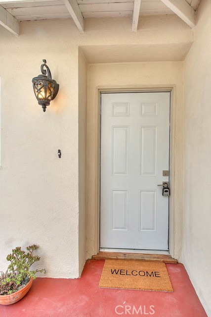 Detail Gallery Image 5 of 43 For 2149 W Cris Ave, Anaheim,  CA 92804 - 4 Beds | 2 Baths
