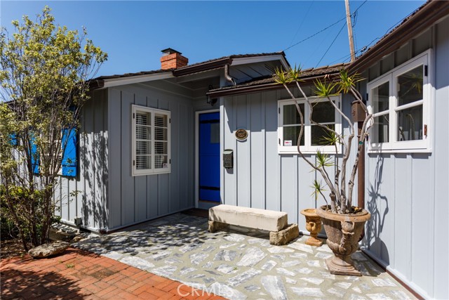 1215 Brangwyn Way, Laguna Beach CA: https://media.crmls.org/medias/482b8bac-434a-477e-9395-0f47babbb869.jpg