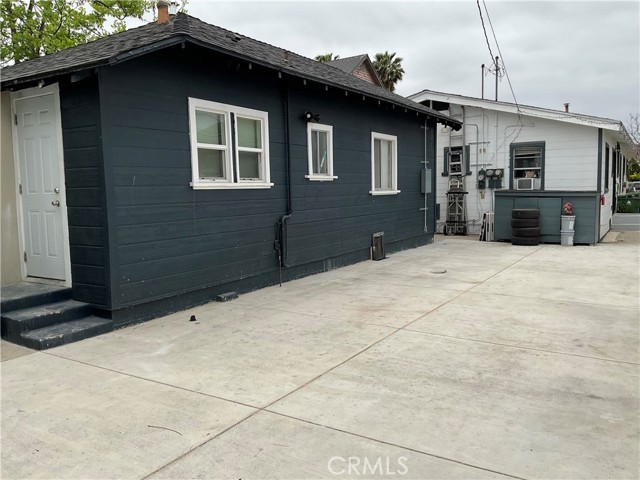 Detail Gallery Image 3 of 26 For 961 W 47th St, Los Angeles,  CA 90037 - – Beds | – Baths
