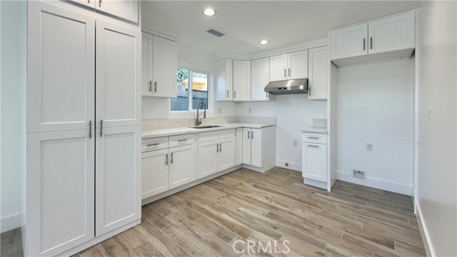 1346 Fraser Avenue, East Los Angeles CA: https://media.crmls.org/medias/482bd4c6-7811-41cd-b053-997fe5b42fc2.jpg