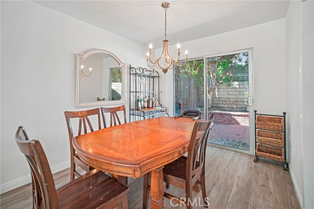 Detail Gallery Image 5 of 21 For 9950 Reseda Bld #7,  Northridge,  CA 91324 - 3 Beds | 2/1 Baths