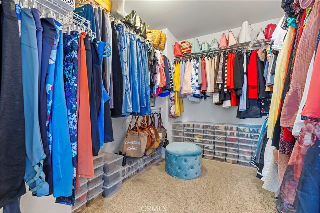 https://media.crmls.org/medias/482c3ba6-1dd1-4d32-8b13-df7ffc0d3951.jpg?preset=X-Large
