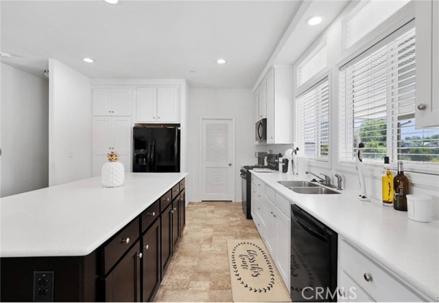 18583 Seaton Avenue, Perris CA: https://media.crmls.org/medias/482d7746-51d3-419d-a5da-3e329719ba8c.jpg