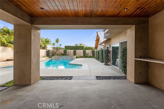 Detail Gallery Image 25 of 27 For 1518 Anita Ln, Newport Beach,  CA 92660 - 6 Beds | 4/1 Baths