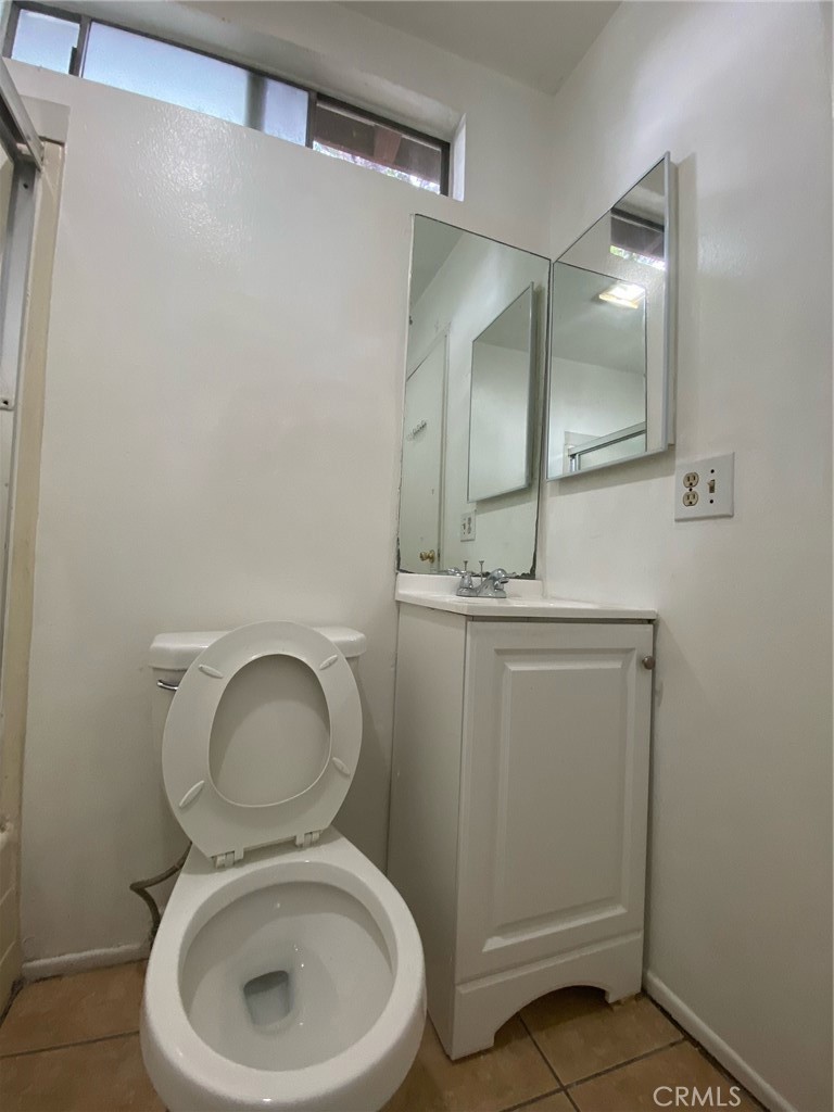 https://media.crmls.org/medias/482e13c2-04ae-4f58-811e-548bf7d762db.jpg?preset=X-Large